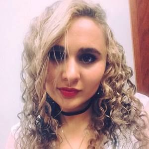 Meet your Posher, Lauren caroline